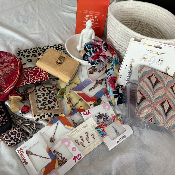 Wild Mystery Bag πΊππ¦ - Picture 2 of 5